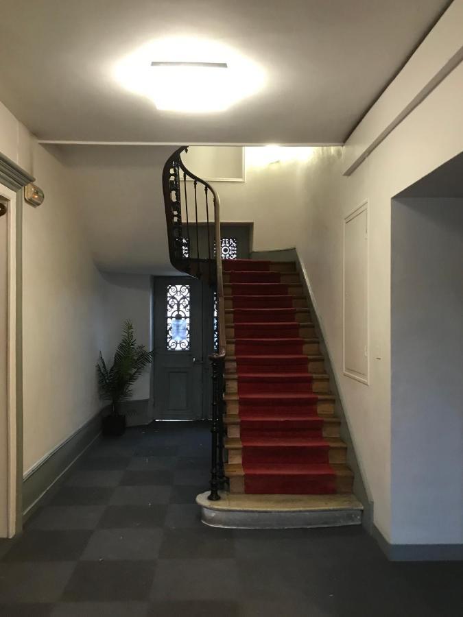 Charme Plein Coeur Auxerre - Parking Prive Apartman Kültér fotó