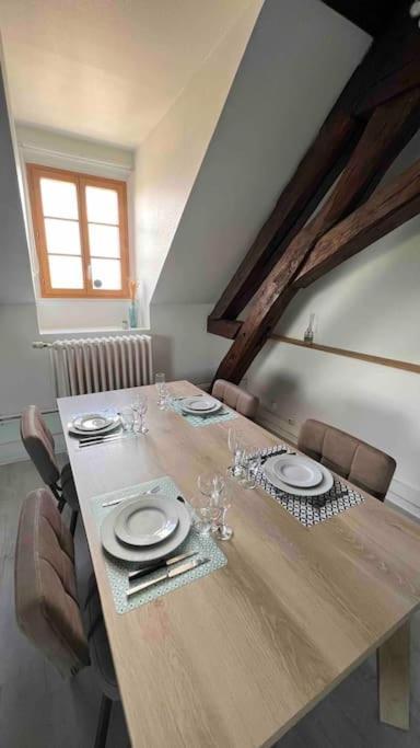 Charme Plein Coeur Auxerre - Parking Prive Apartman Kültér fotó